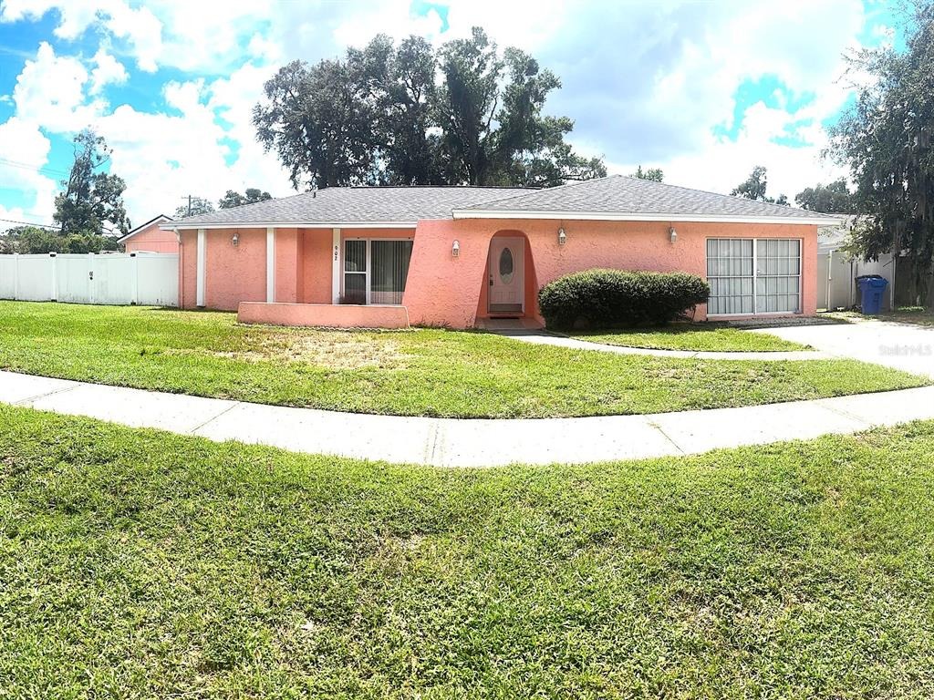 Samy Dr, Tampa, FL 33613