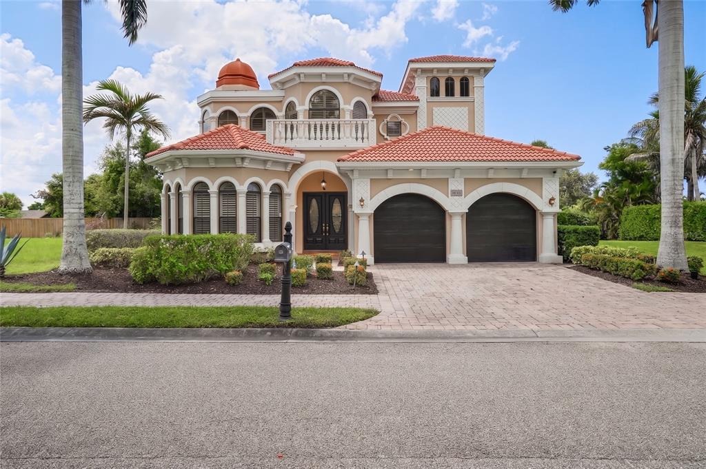 Assisi Dr, Sarasota, FL 34231