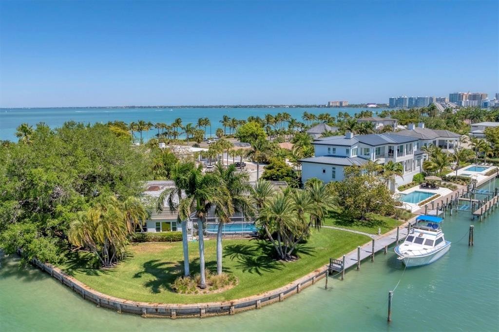 Seagull Ln, Sarasota, FL 34236