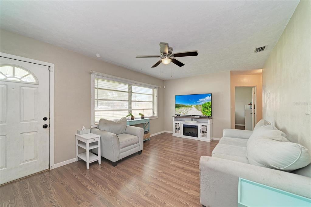 21st St, Bradenton, FL 34207 #1