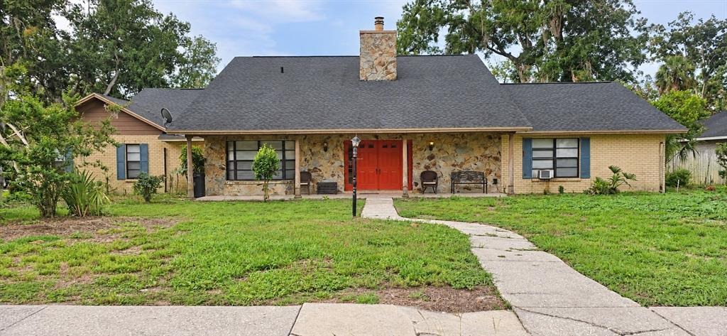Locust Dr, Brandon, FL 33511