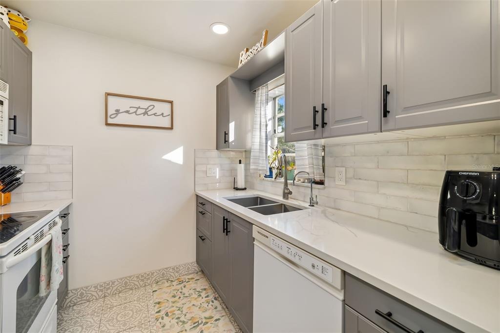 Village Gardens Dr, Sarasota, FL 34234 #1