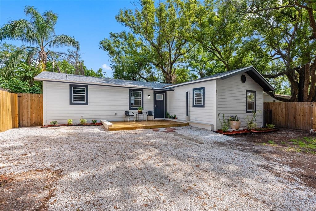 Chilkoot Ave, Tampa, FL 33612