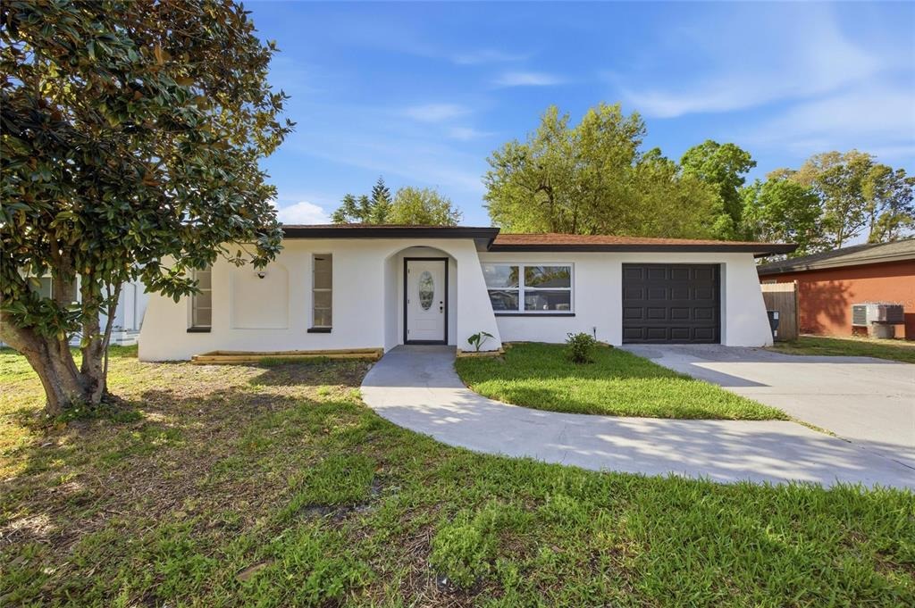 Driftwood Cir, Oldsmar, FL 34677