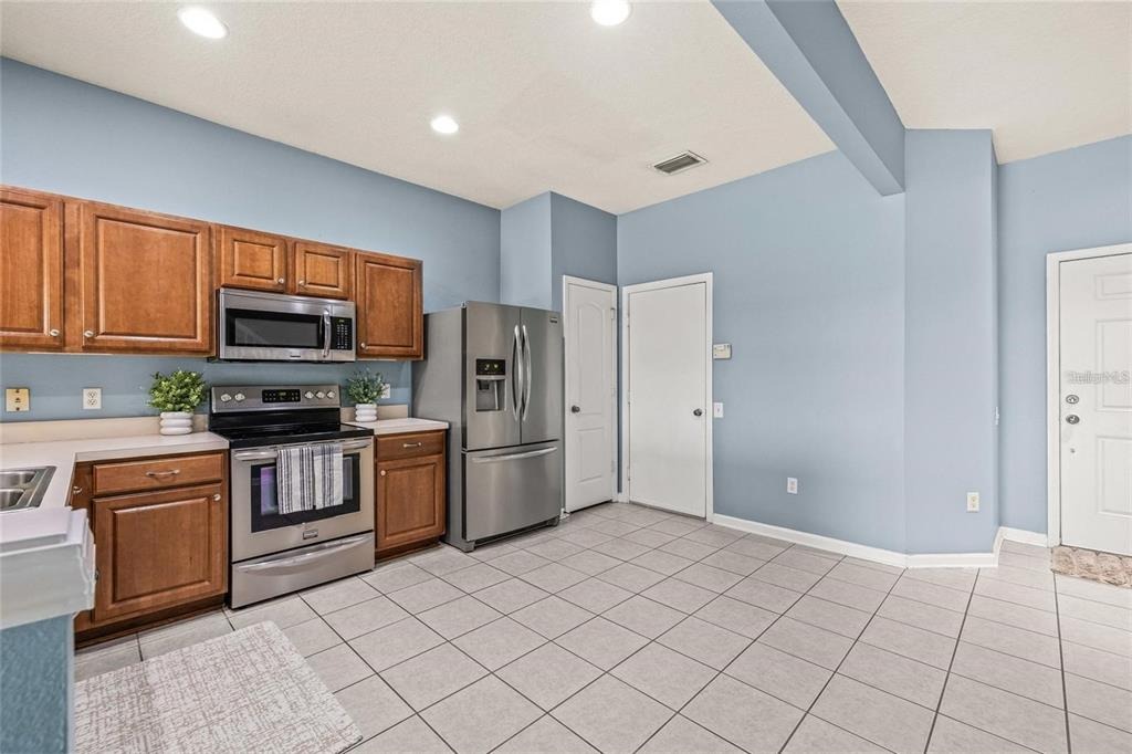 Pond Ridge Dr, Riverview, FL 33578 #1