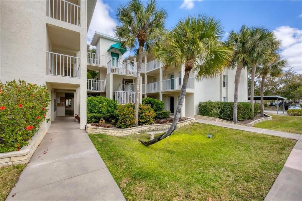 Cloister Dr, Sarasota, FL 34231