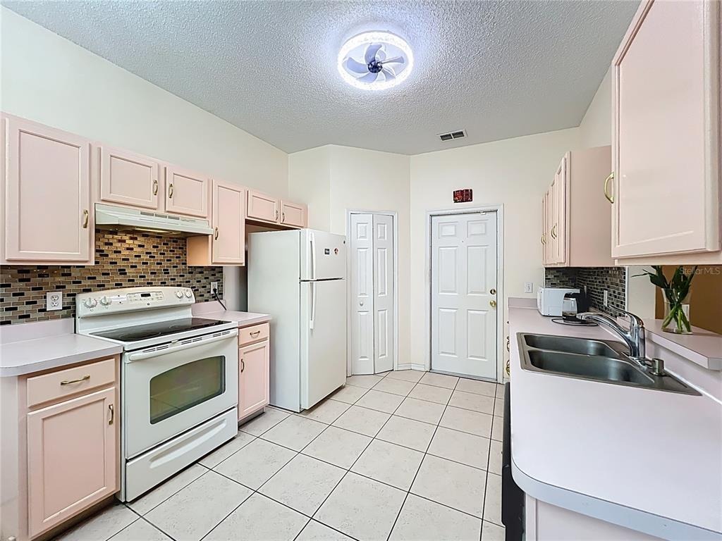 Westgrove WA , Orlando, FL 32808 #1
