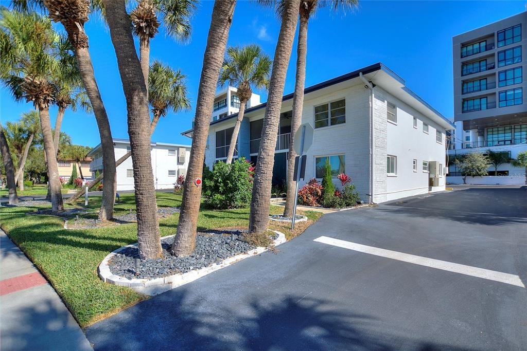 37th St, Saint Petersburg, FL 33711