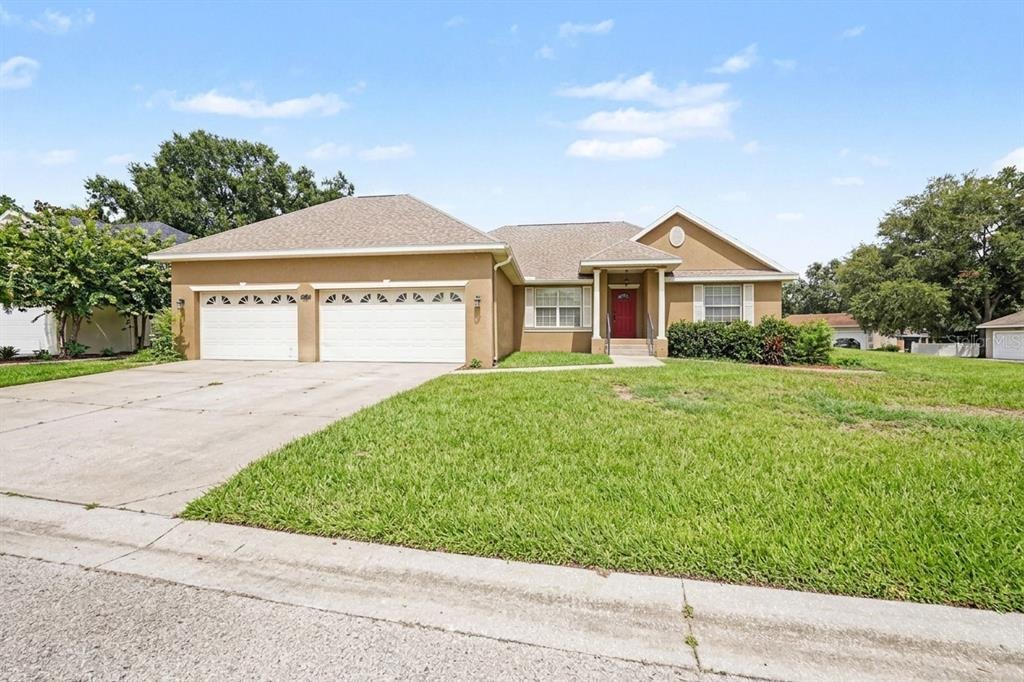 Remington Oaks Dr, Lakeland, FL 33810