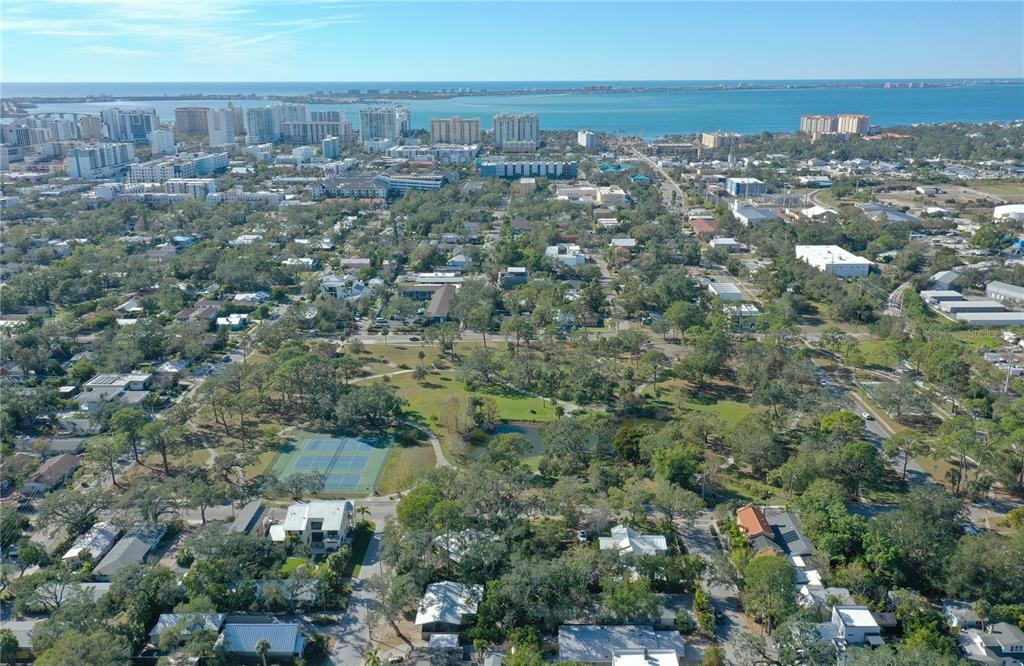 10th St, Sarasota, FL 34236