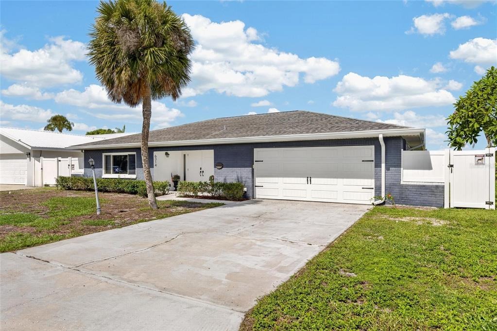 Wisteria Ln, Apollo Beach, FL 33572
