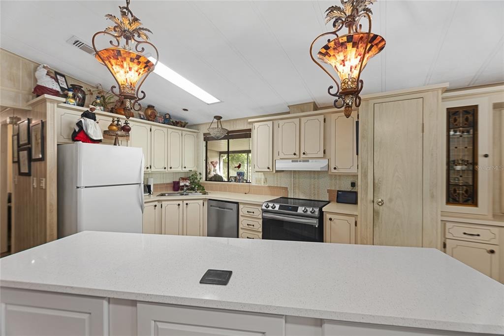 Citrus Cir, Zellwood, FL 32798 #1