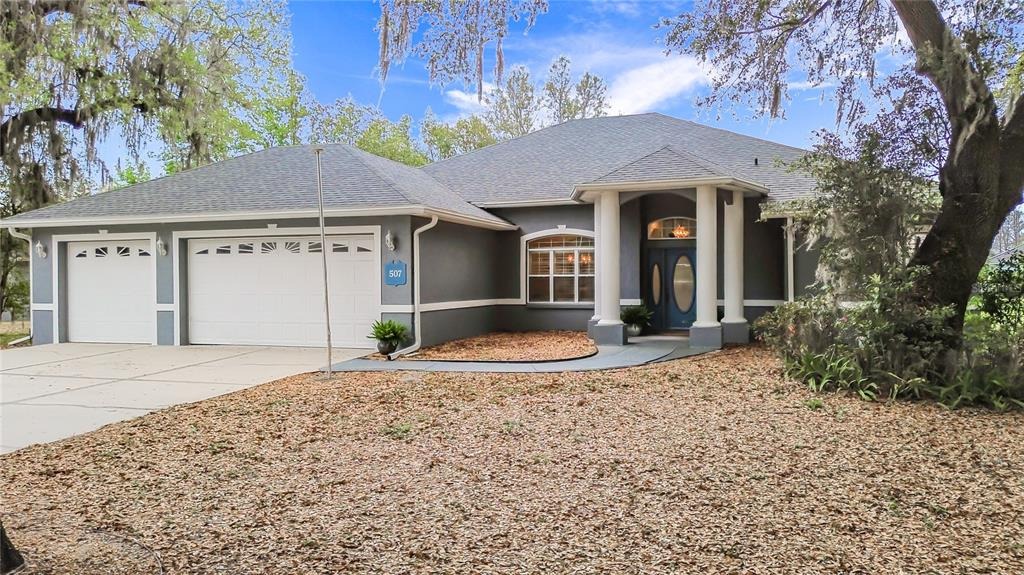 Dowling Cir, Lady Lake, FL 32159