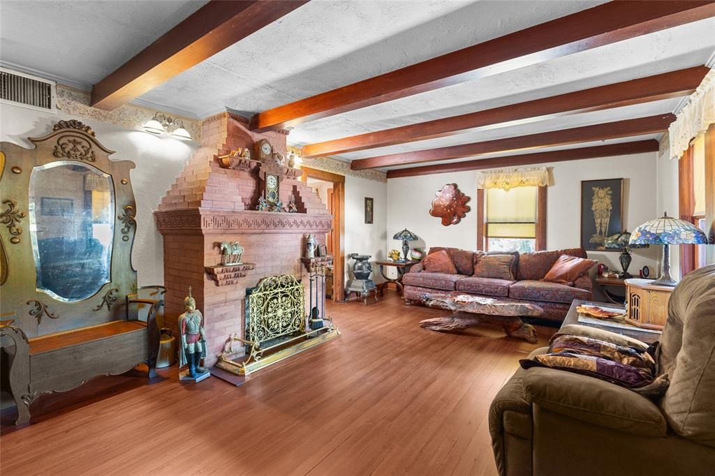 Tucker Ave, Sarasota, FL 34232 #1