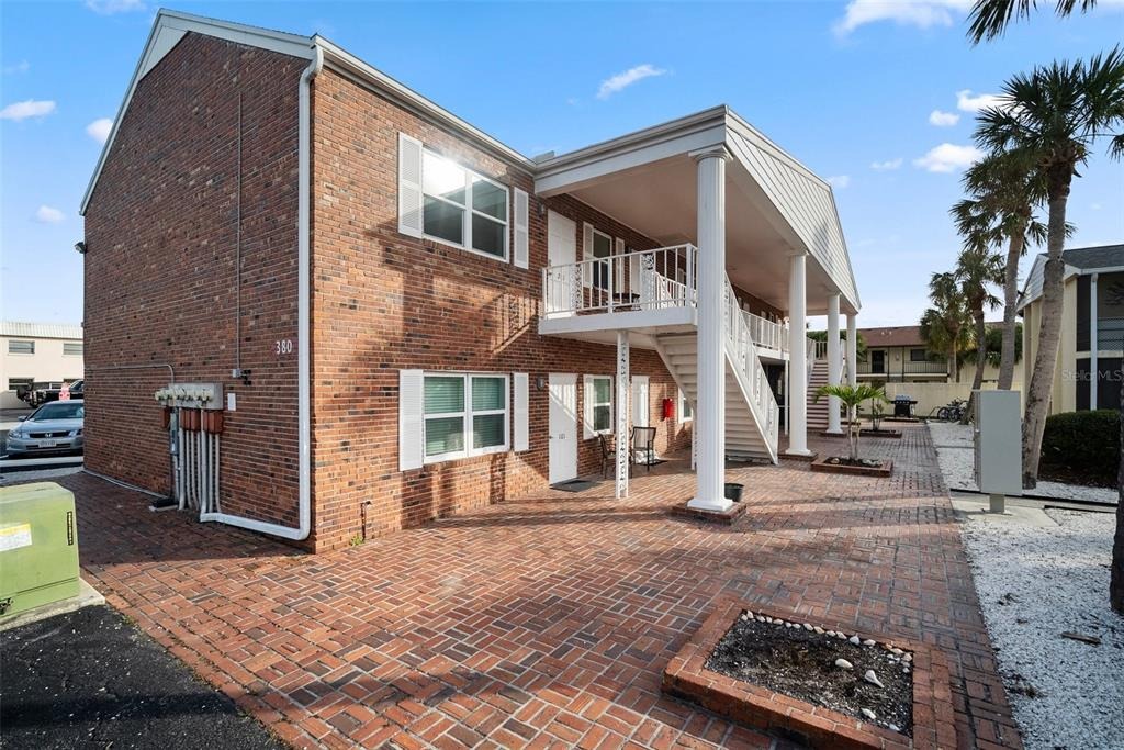 Base Ave, Venice, FL 34285