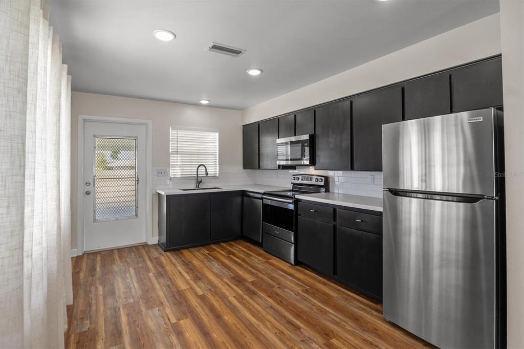 8th St, Winter Haven, FL 33881 #1