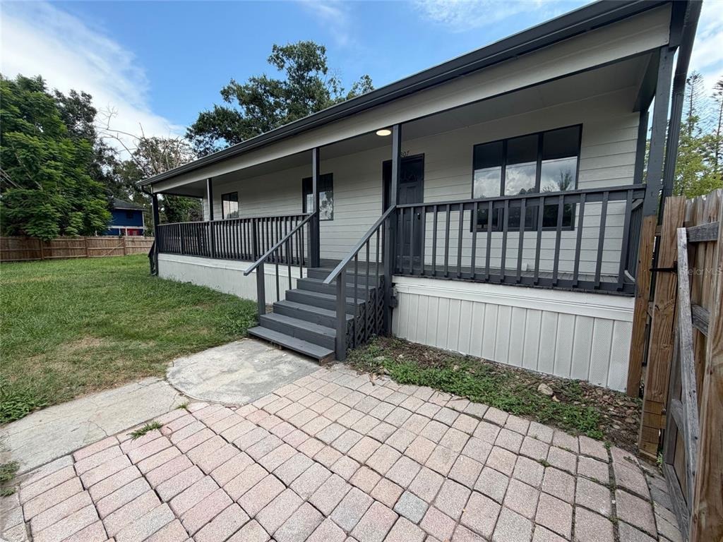 8th Ave, Orlando, FL 32824