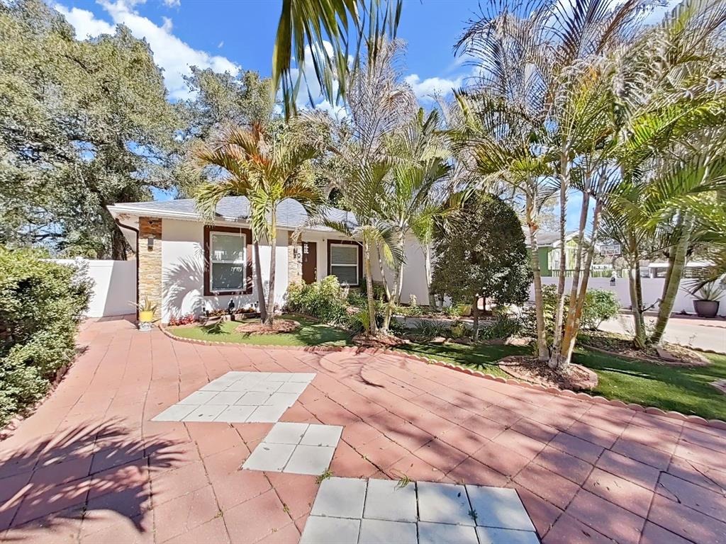 Chelsea St, Tampa, FL 33610