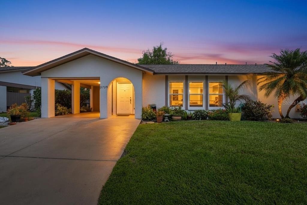 Collins St, Sarasota, FL 34232
