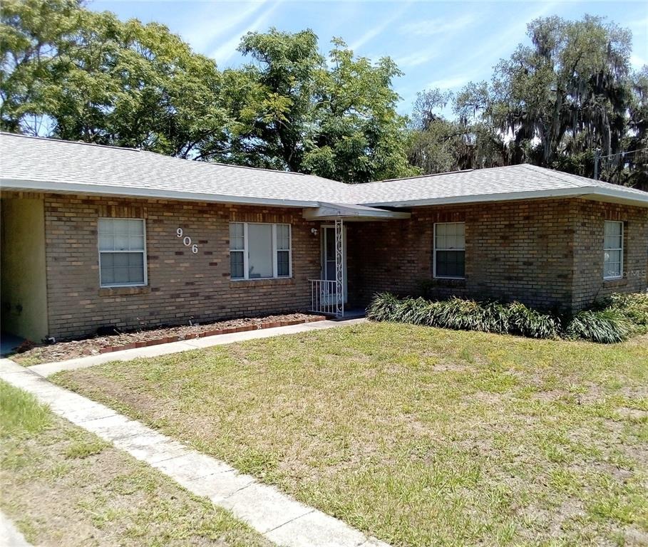 Oak Dr, Leesburg, FL 34748