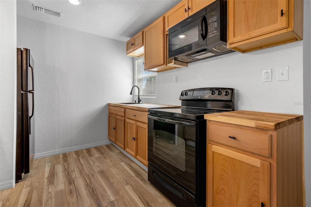 Dahlia Dr, Orlando, FL 32807 #1