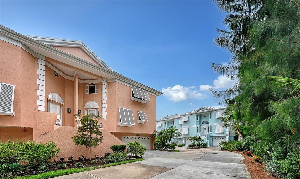Hamilton Club Cir, Sarasota, FL 34242