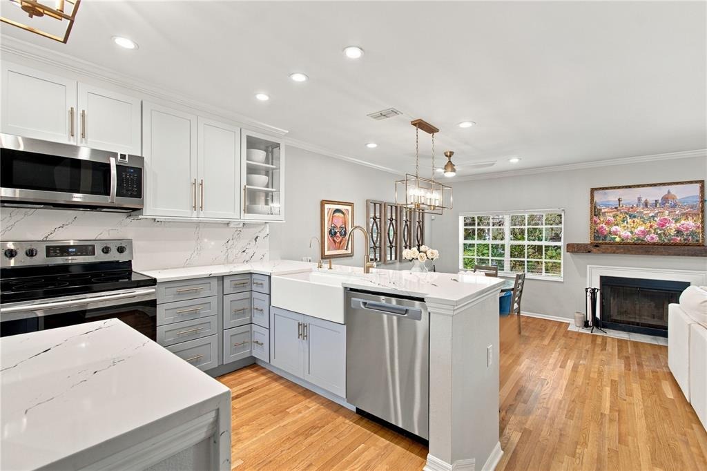 Russell St, Tampa, FL 33611 #1