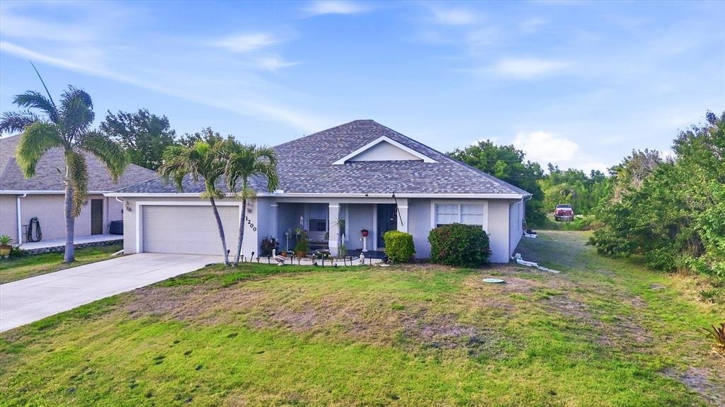 Carnegie Ave, Englewood, FL 34224