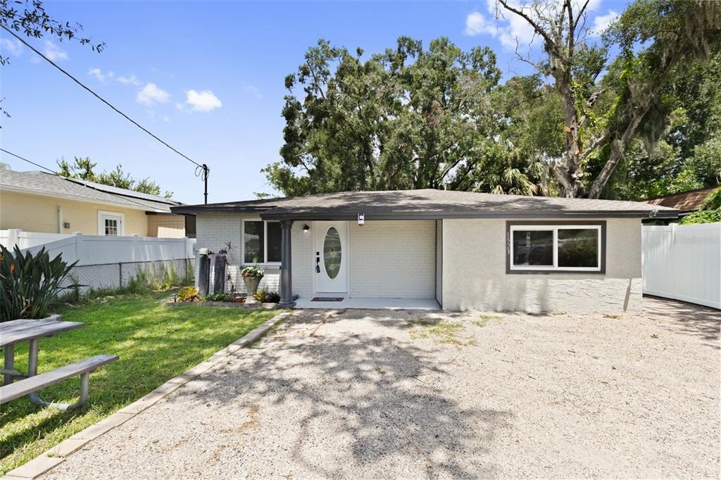 Broad St, Tampa, FL 33604