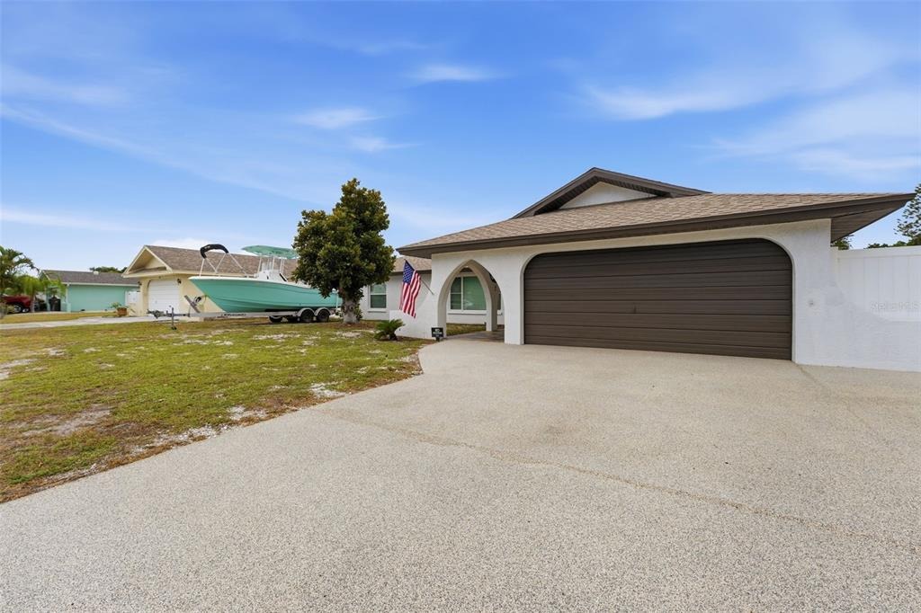 10th Ave, Bradenton, FL 34209