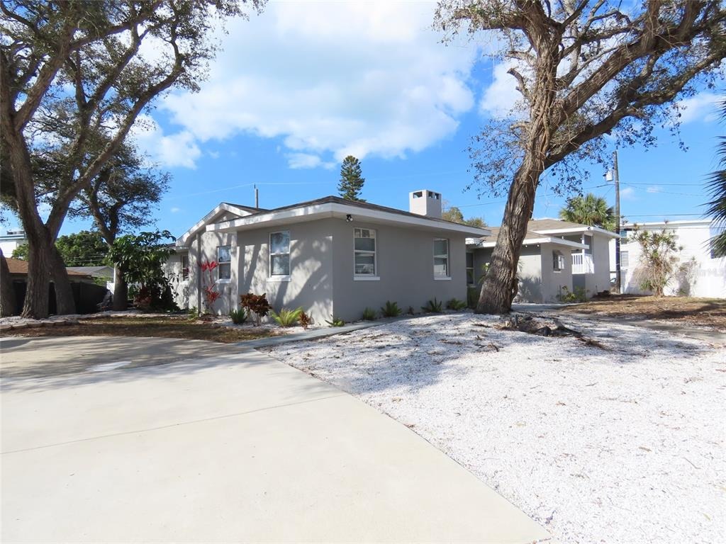 Harbor Bluff Dr, Largo, FL 33770