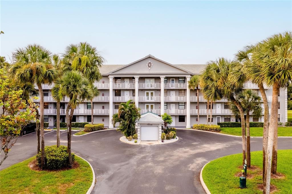 Whitehall Dr, Davie, FL 33324
