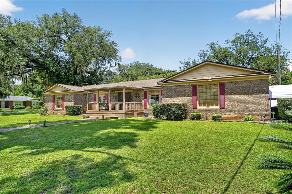 Marion St, Chattahoochee, FL 32324