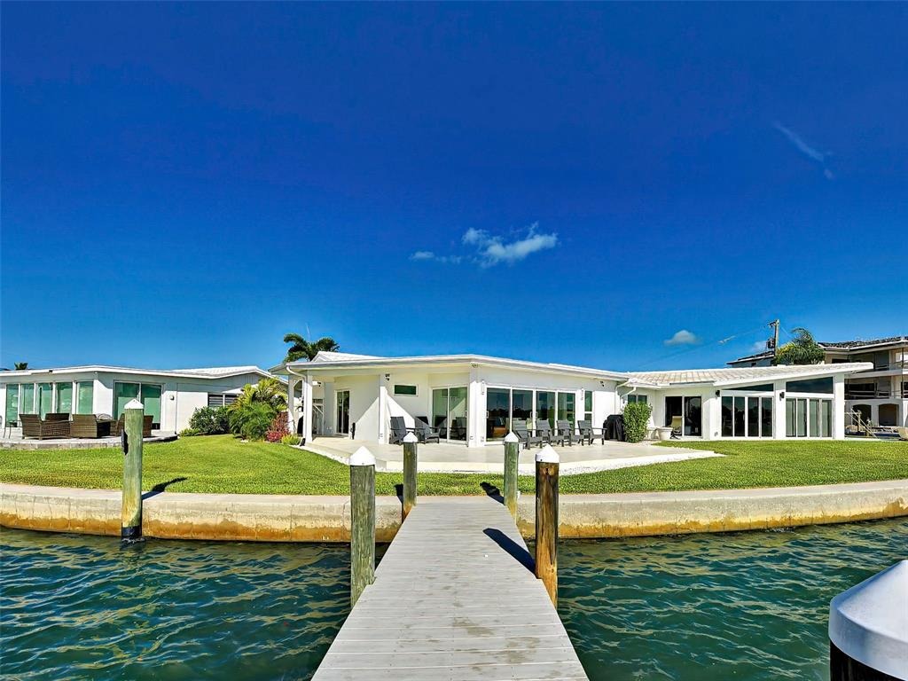 White Cap Cir, Venice, FL 34285