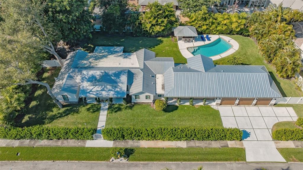 Palonia Ct, Sarasota, FL 34239