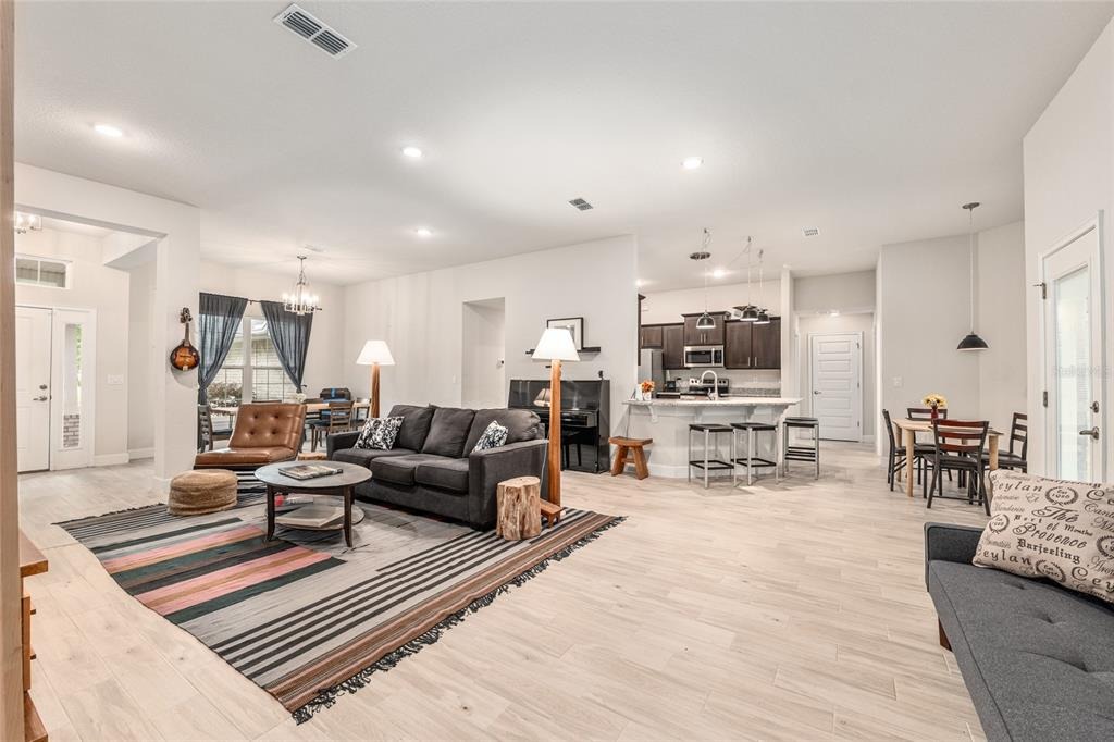 8th Pl, High Springs, FL 32643 #1