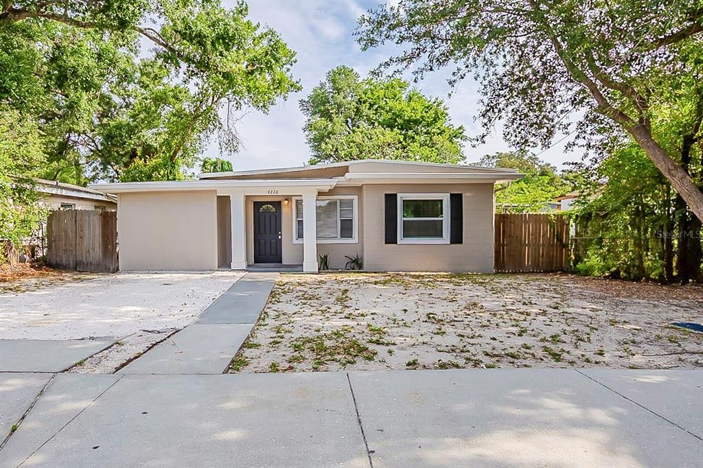 Emma St, Tampa, FL 33610