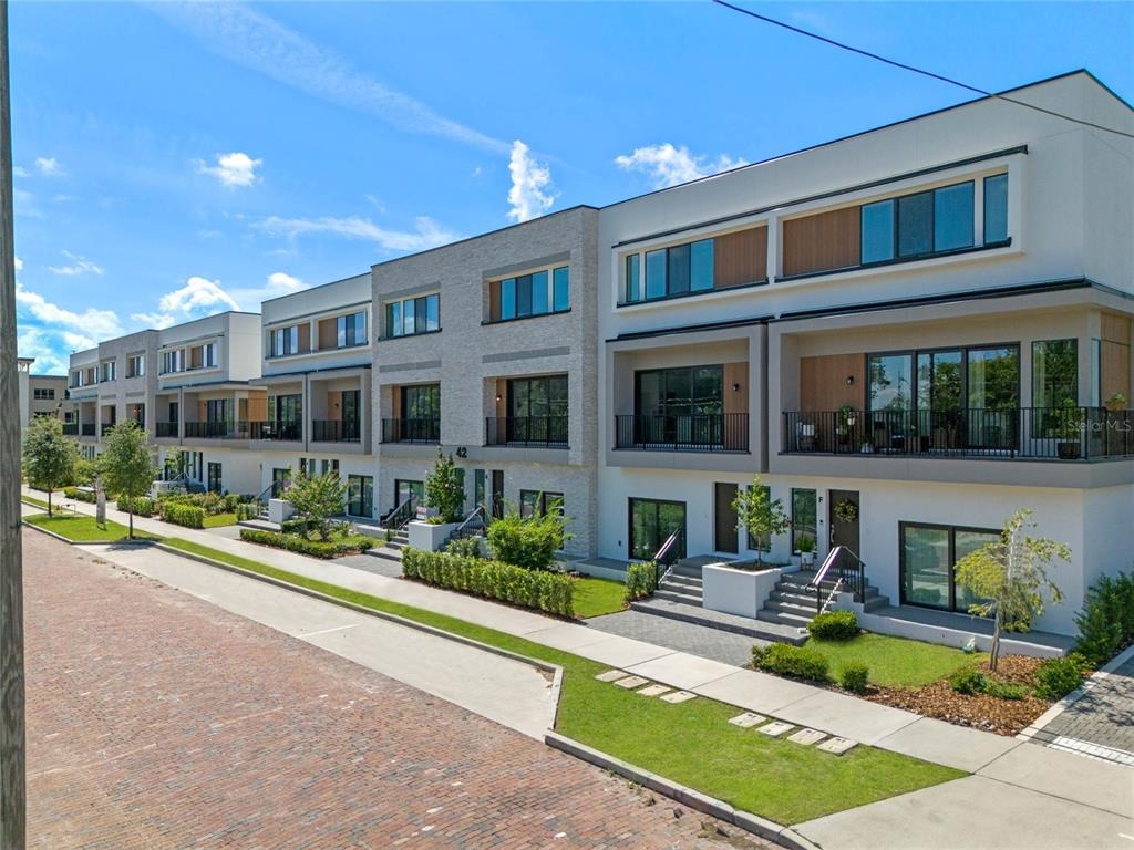 Harding St, Orlando, FL 32806