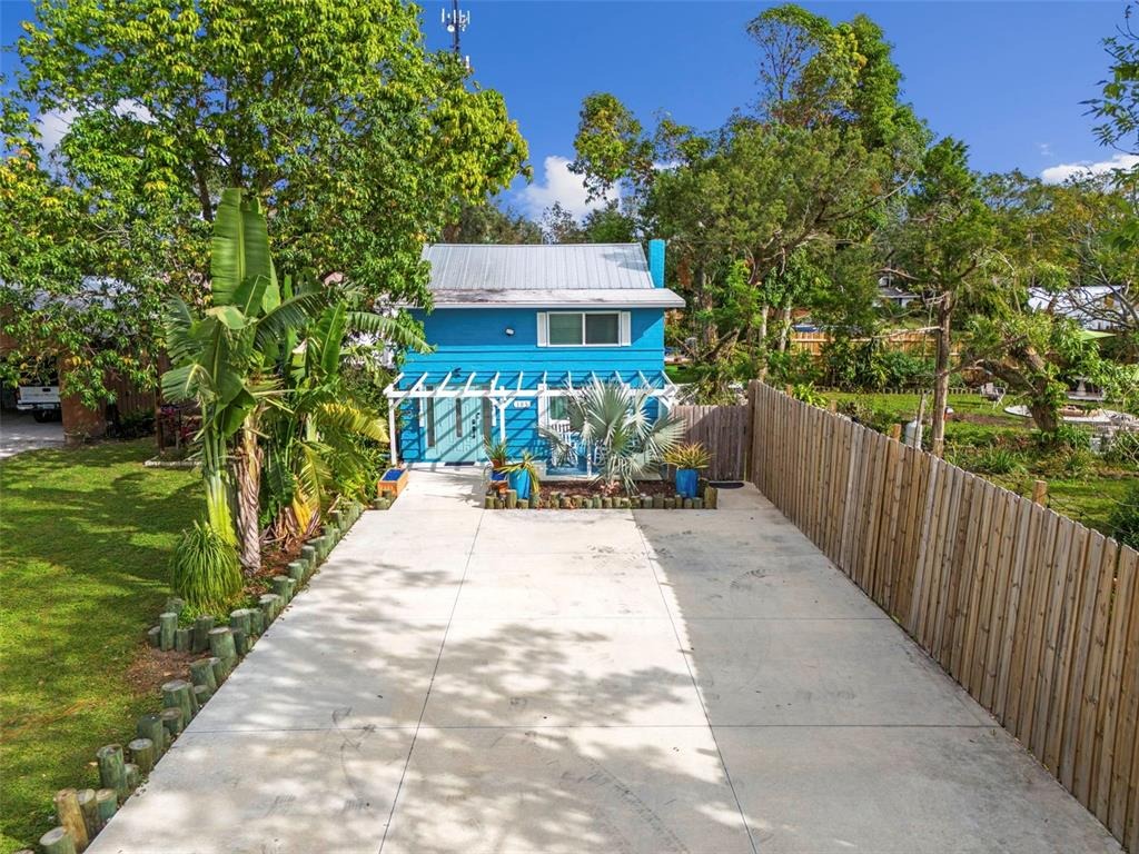Tucker Ave, Sarasota, FL 34232 #1