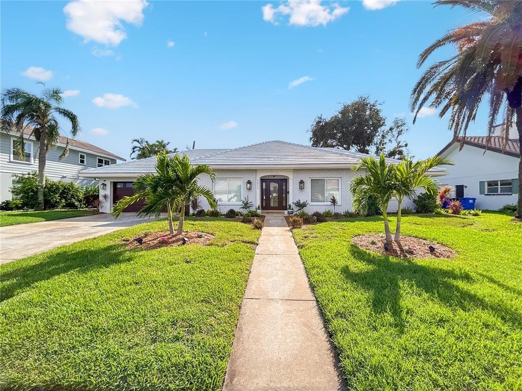 Leeland St, Saint Petersburg, FL 33715