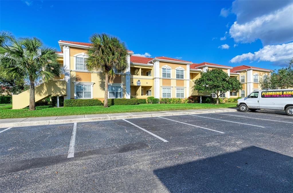 Chianti Ct, Sarasota, FL 34237