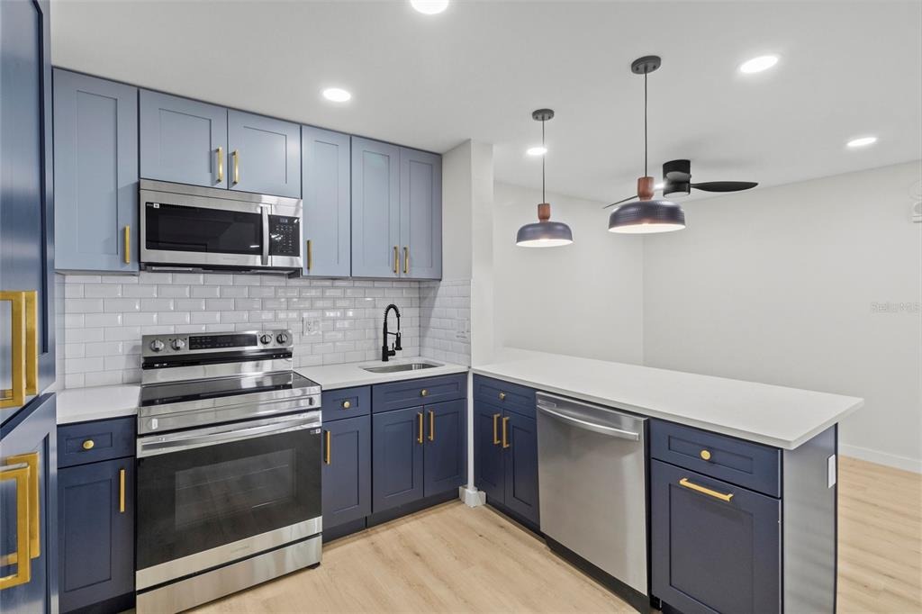 Lake Pine Way, Tarpon Springs, FL 34688