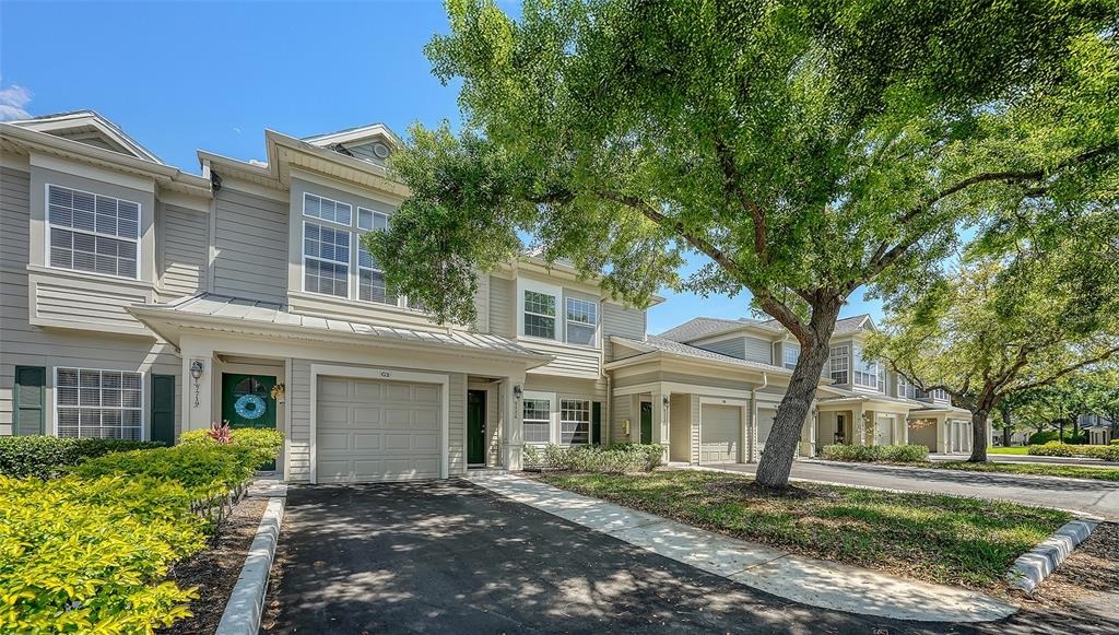 Plantation Cir, Bradenton, FL 34201