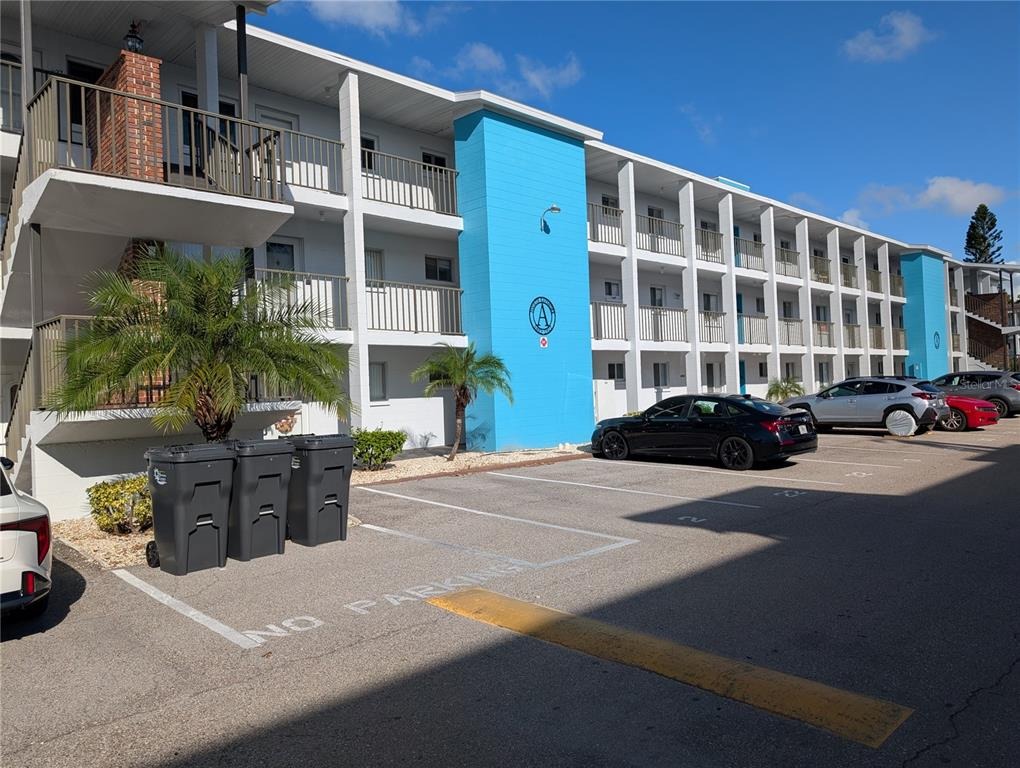 Garden Ln, Bradenton, FL 34207
