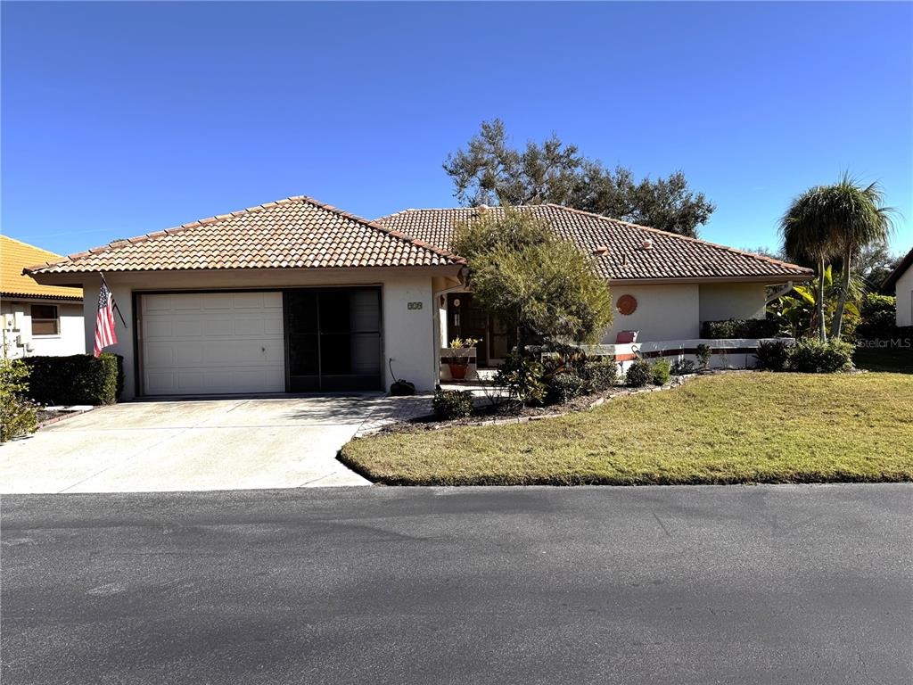 Laurel Hollow Dr, Nokomis, FL 34275