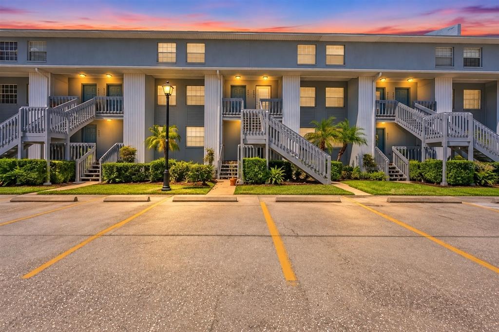 Mcelroy Ave, Tampa, FL 33611