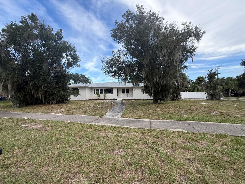Myrtle Way, Saint Petersburg, FL 33705