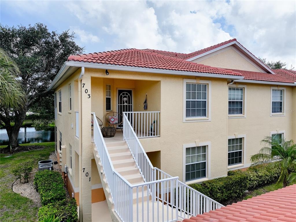 Casa Del Lago Way, Venice, FL 34292