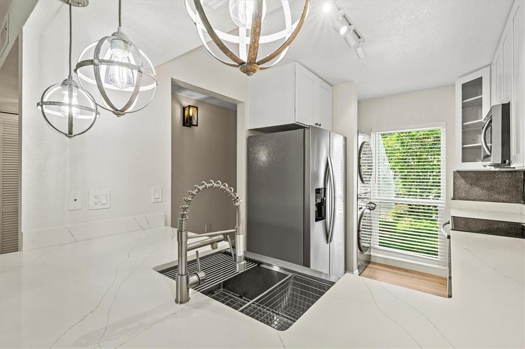 Taywood Mdws, Sarasota, FL 34235 #1