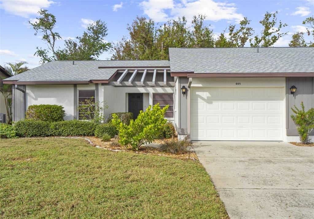 Apple Ln, Englewood, FL 34223